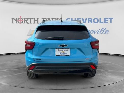 Used 2025 Chevrolet Trax RS w/ Driver Confidence Package FWD image 4