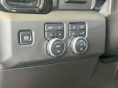 Used 2025 GMC Sierra 1500 AT4 w/ AT4 Premium Package image 40