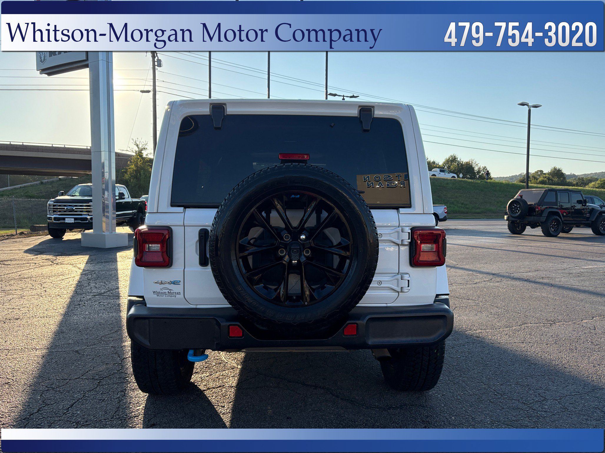 Used 2023 Jeep Wrangler Unlimited Sahara w/ Cold Weather Group AWD/4WD image 6
