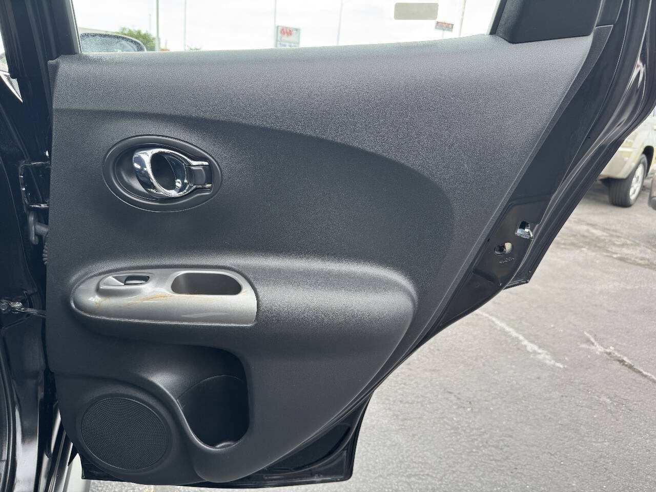 Used 2016 Nissan Juke S FWD image 20