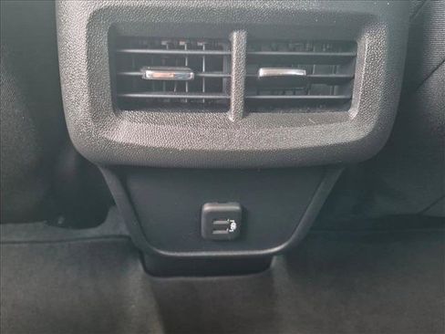 Used 2022 Chevrolet Equinox LT FWD image 17