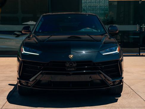Used 2024 Lamborghini Urus S AWD/4WD image 5