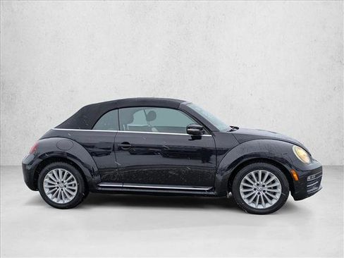 Used 2019 Volkswagen Beetle 2.0T SE image 4