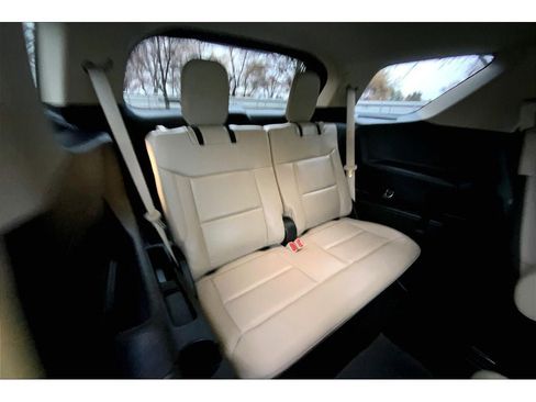 Used 2020 Ford Explorer XLT w/ Equipment Group 202A image 29