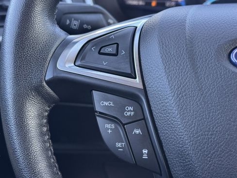 Used 2020 Ford Edge SEL image 14