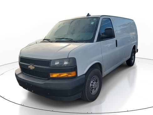 Used 2021 Chevrolet Express 2500 w/ Driver Convenience Package image 3