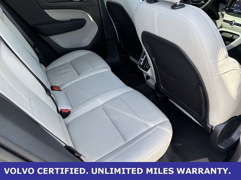 Certified 2023 Volvo XC40 B4 Plus image 31
