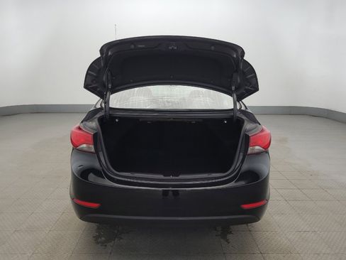 Used 2016 Hyundai Elantra SE image 29