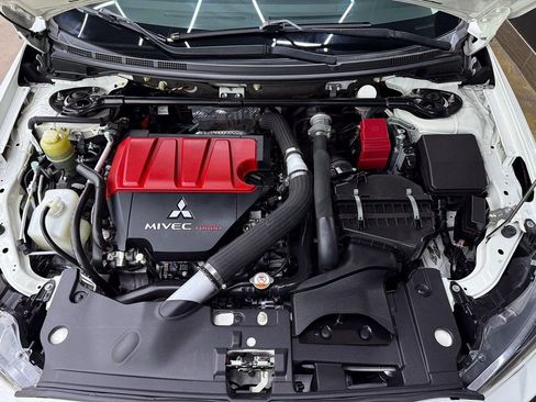 Used 2014 Mitsubishi Lancer Evolution GSR image 28