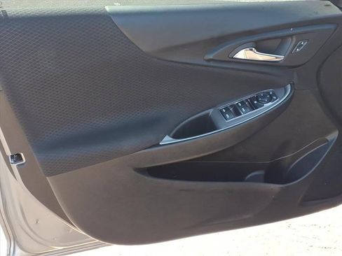 Used 2025 Chevrolet Malibu LS FWD image 16