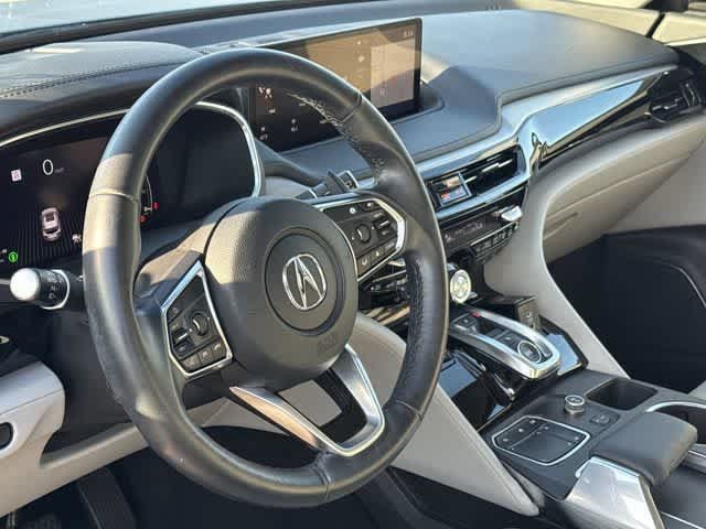 Used 2022 Acura MDX w/ Technology Package FWD image 2