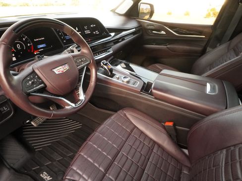 Used 2023 Cadillac Escalade V AWD/4WD image 24