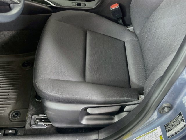 Used 2025 Toyota Corolla LE w/ Convenience Package FWD image 19