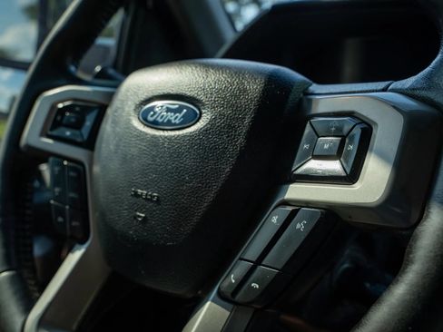 Used 2018 Ford F250 Lariat w/ Chrome Package AWD/4WD image 19