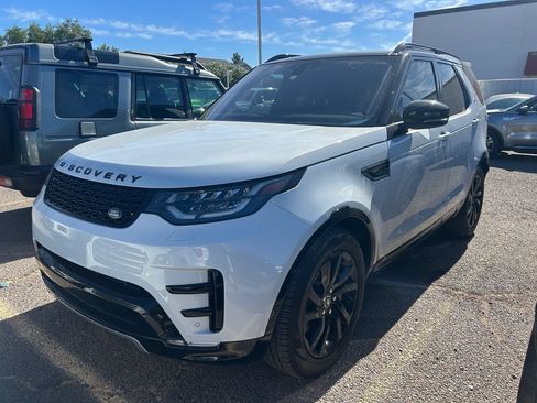 Used 2020 Land Rover Discovery Landmark AWD/4WD image 2