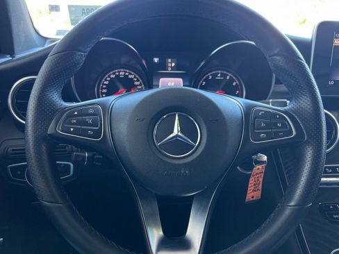 Used 2019 Mercedes-Benz GLC 300 4MATIC image 23