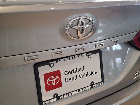 Used 2021 Toyota Camry XLE AWD/4WD image 30