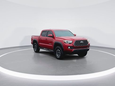 Used 2021 Toyota Tacoma TRD Off-Road image 2