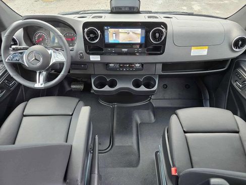 Used 2026 Mercedes-Benz Sprinter 2500 image 19