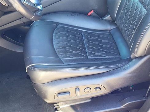 Used 2022 Buick Enclave Avenir w/ Avenir Technology Package image 24