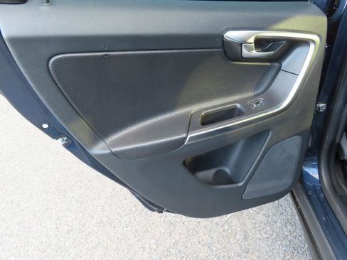 Used 2013 Volvo XC60 T6 image 10