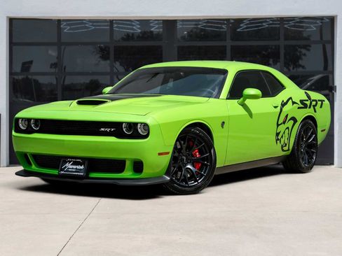 Used 2015 Dodge Challenger SRT Hellcat RWD image 1