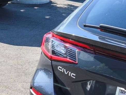 Used 2023 Honda Civic EX-L image 8