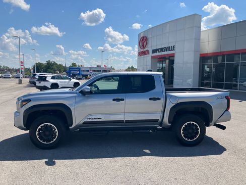 Certified 2026 Toyota Tacoma TRD Off-Road AWD/4WD image 6