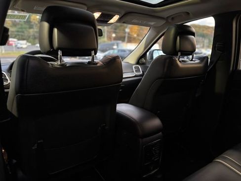 Used 2012 Jeep Grand Cherokee Laredo image 49