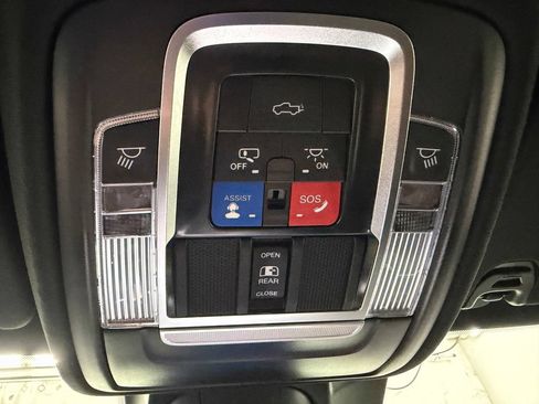 Used 2022 RAM 1500 Limited w/ Body-Colour Bumper Group AWD/4WD image 23