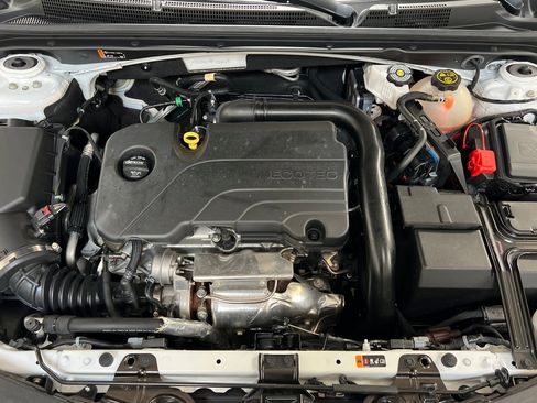 Used 2024 Chevrolet Malibu LT image 23