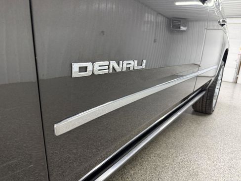 Used 2019 GMC Yukon XL Denali w/ Denali Ultimate Package image 8