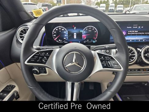 Certified 2025 Mercedes-Benz GLB 250 4MATIC image 18