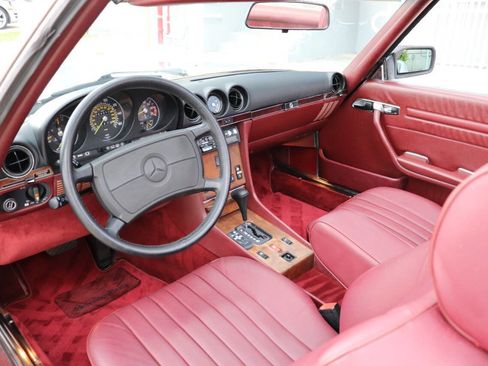 Used 1987 Mercedes-Benz 560 SL image 17