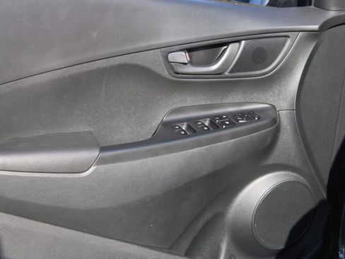 Used 2018 Hyundai Kona SEL FWD image 7