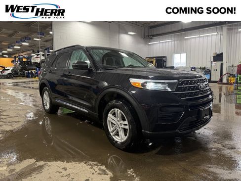 Used 2024 Ford Explorer XLT image 1