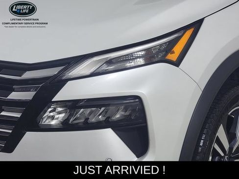 Used 2026 Nissan Rogue SL AWD/4WD image 9