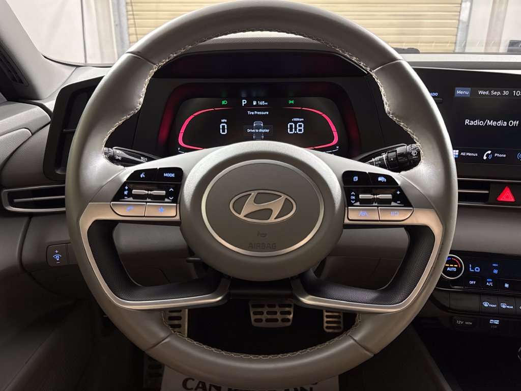 Used 2025 Hyundai Elantra Sport FWD image 17