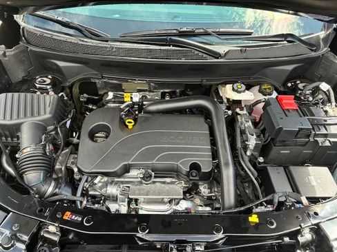 New 2026 Chevrolet Equinox ACTIV AWD/4WD image 6