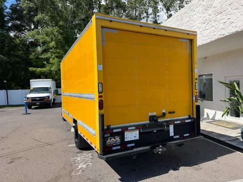 Used 2016 GMC Savana 3500 Extended RWD image 11