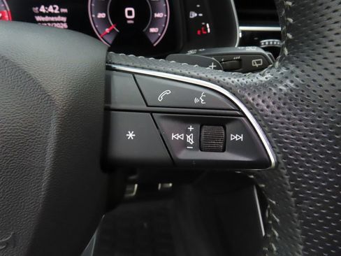 Used 2020 Audi SQ7 Premium Plus w/ SQ7 Black Optic Package AWD/4WD image 13