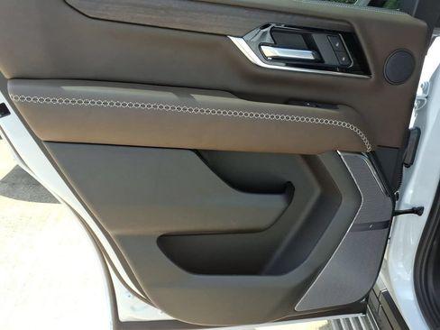 New 2026 GMC Yukon Denali Ultimate AWD/4WD image 18