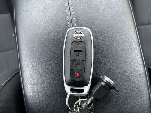 Used 2025 Nissan Sentra SV image 21