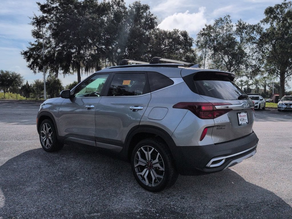 Used 2023 Kia Seltos SX w/ SX Sunroof Package AWD/4WD image 6