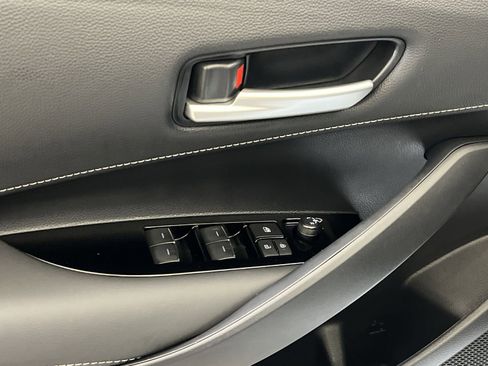 Used 2025 Toyota Corolla SE FWD image 14