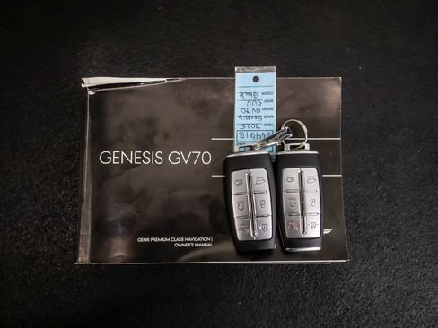 Used 2025 Genesis GV70 2.5T AWD/4WD image 49