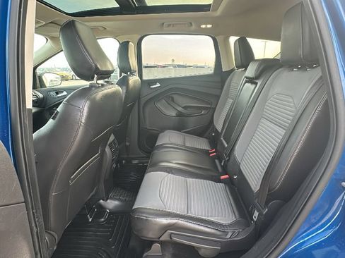 Used 2018 Ford Escape SE w/ SE Sport Appearance Package AWD/4WD image 32