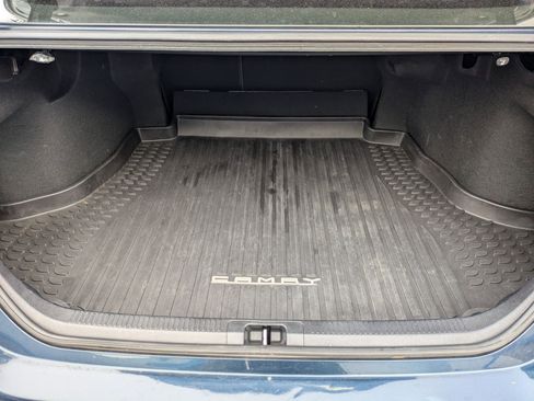 Used 2020 Toyota Camry SE image 25