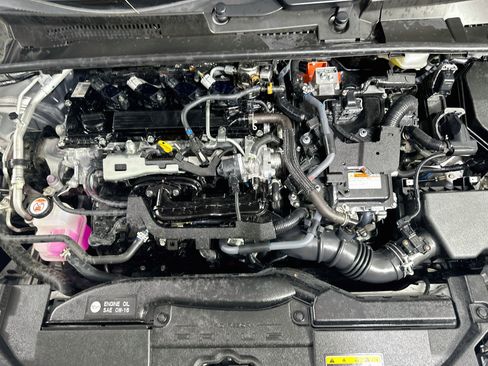 Used 2025 Toyota Prius LE FWD image 21