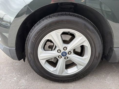 Used 2022 Ford Edge SE image 4